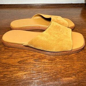 Vince Canella Mule Flat Slides Tan Suede Size 9.5 Like New